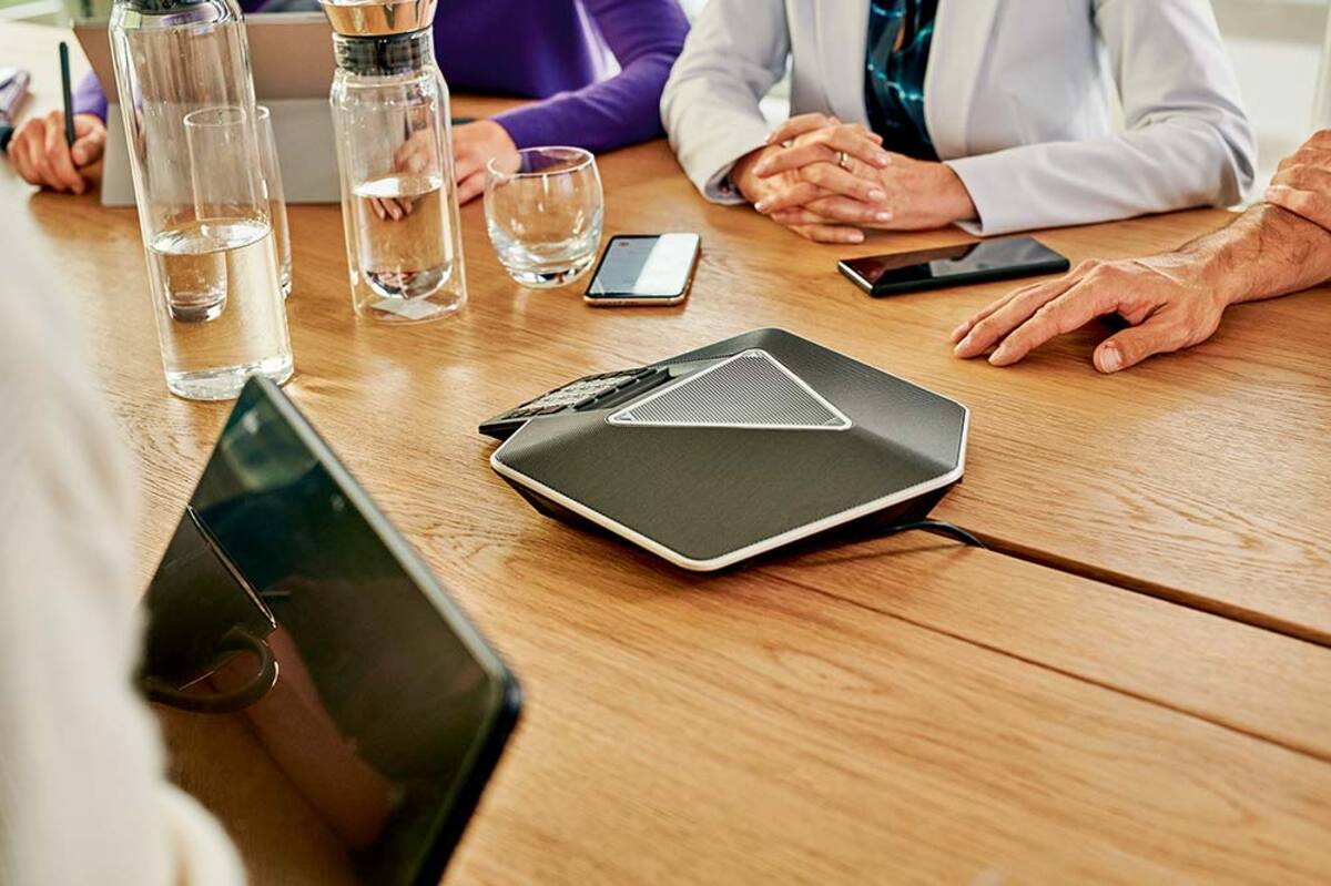 Wirtualne centrale telefoniczne dla MŚP. Jak technologia VoIP zmienia komunikację biznesową?