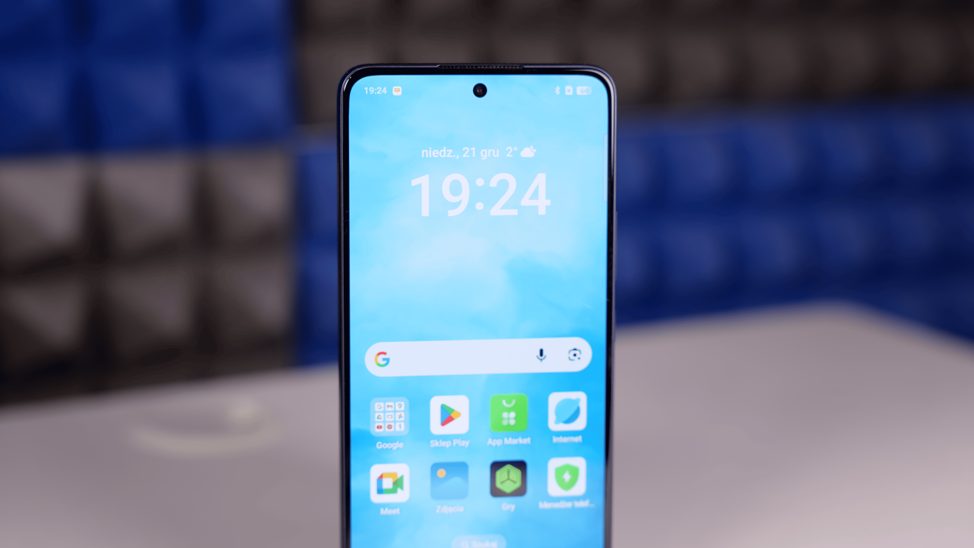 OPPO Reno13 FS – idealny smartfon ze średniej półki? Recenzja