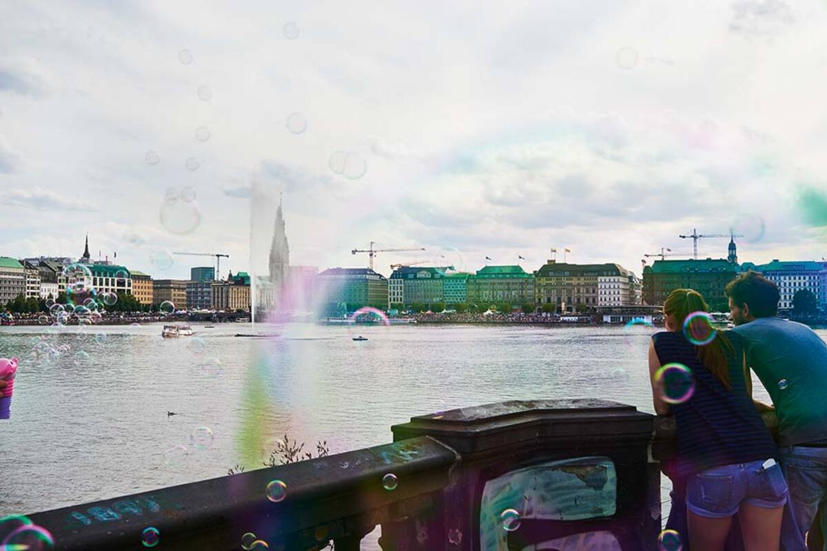 Podróżujesz? Sprawdź, jakie aplikacje warto mieć na telefonie