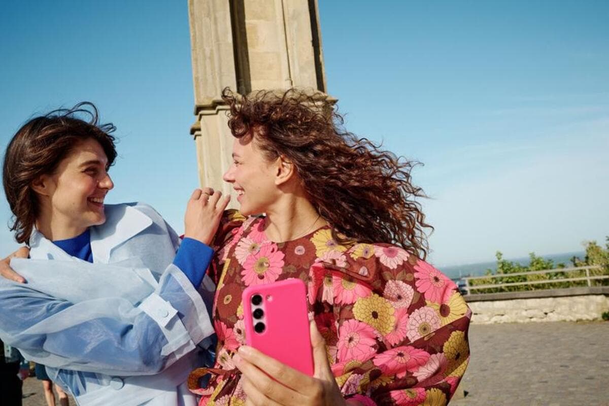 Roaming bez tajemnic. Jak uniknąć wysokich rachunków podczas wakacji?