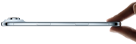 iPhone Air w kolorze błękitnym pokazany z boku, trzymany kciukiem i palcem wskazującym, eksponowany jest smukły profil urządzenia
