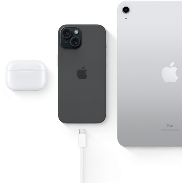 iPhone 15 ze złączem USB‑C. Ilustracja pokazuje, że do tego samego złącza można podłączyć AirPods Pro i iPada