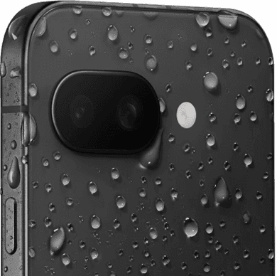 Google Pixel 9a pokryty kropelkami wody