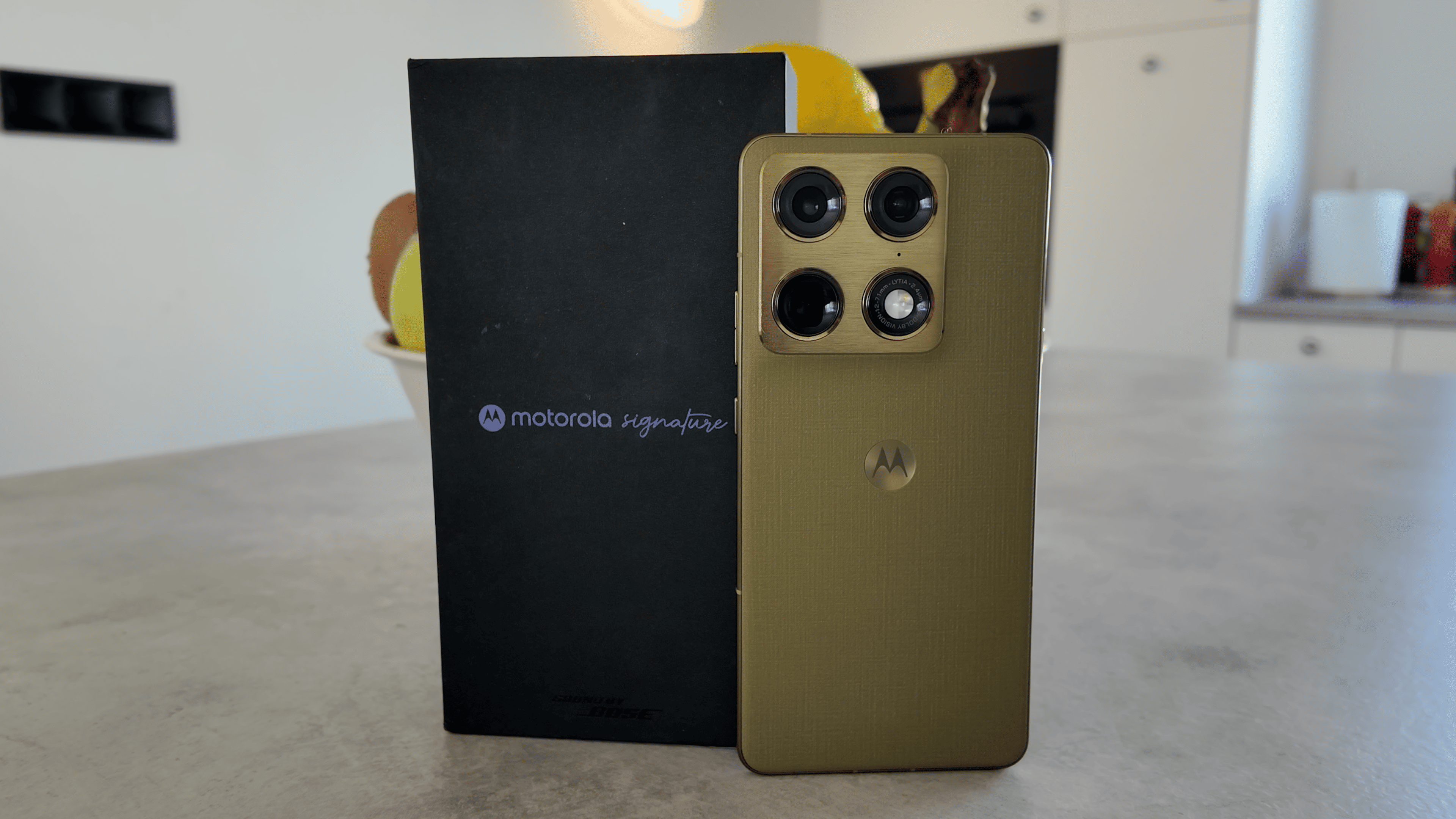 Motorola Signature - tył smartfona