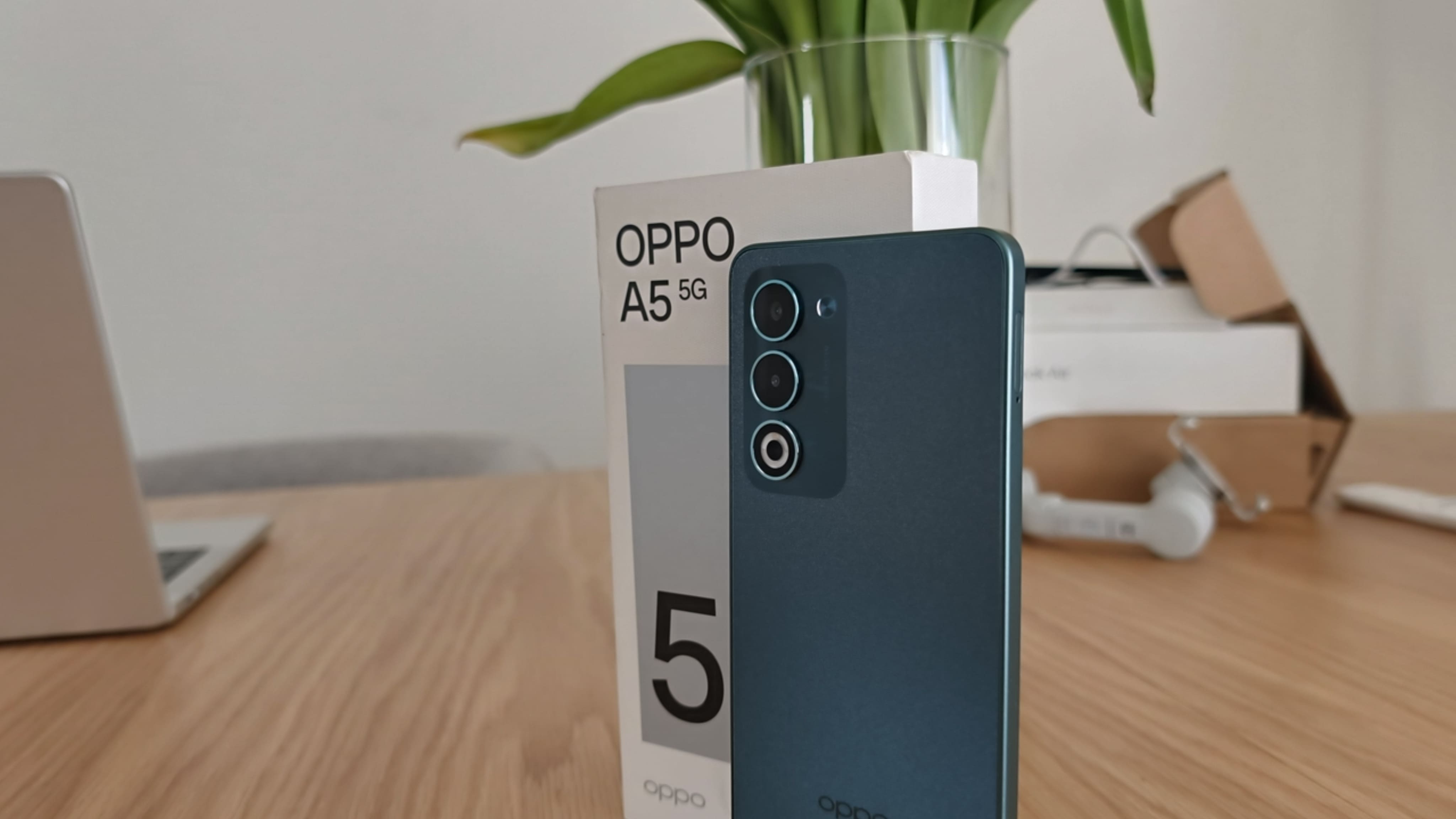 OPPO A5 5G - tył smartfona