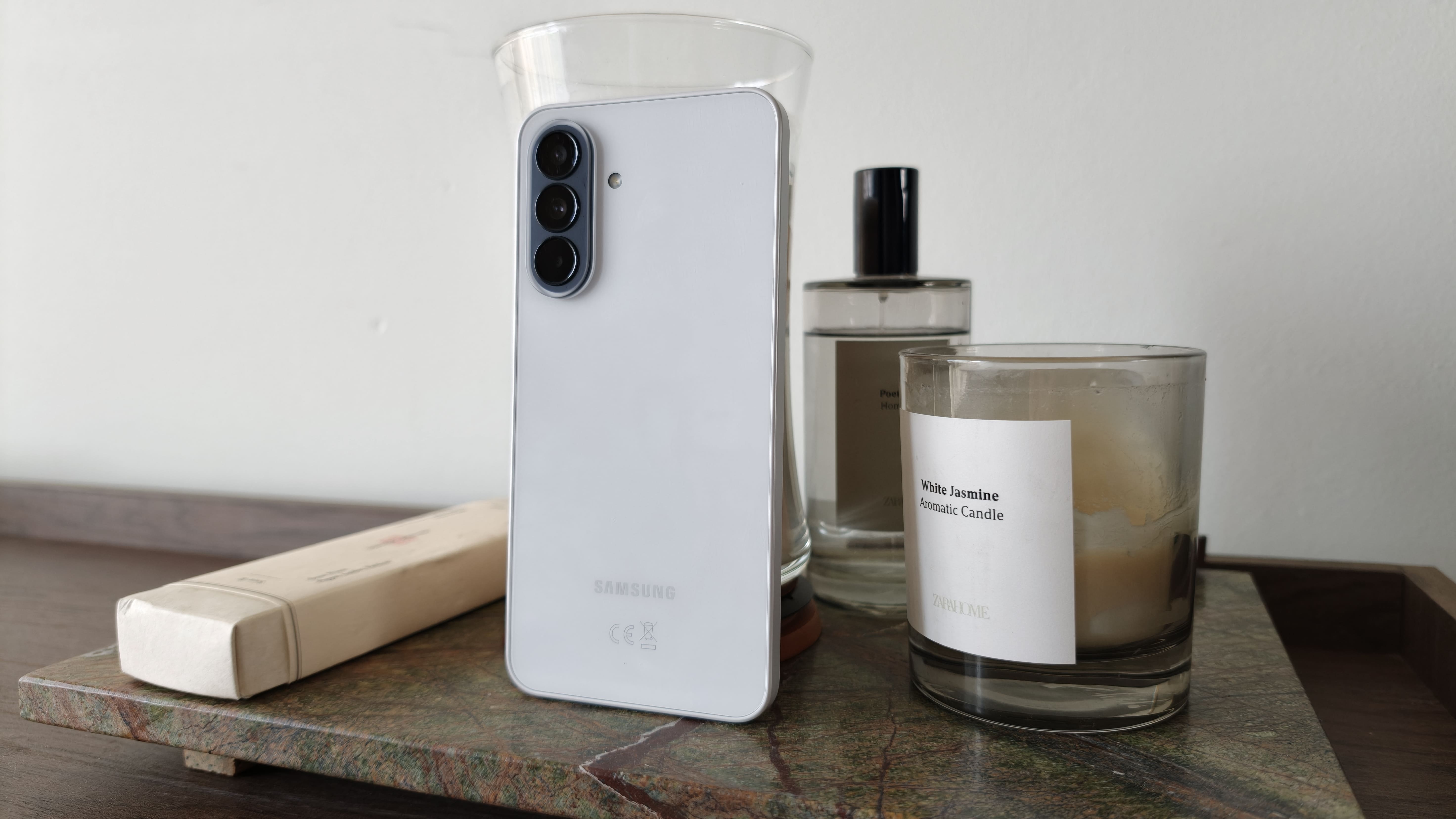 Samsung Galaxy A37 - design