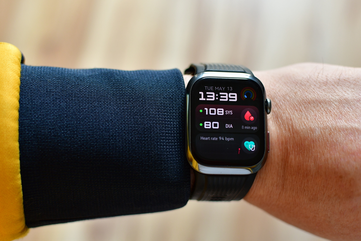 Huawei Watch D2 - zegarek na nadgarstku